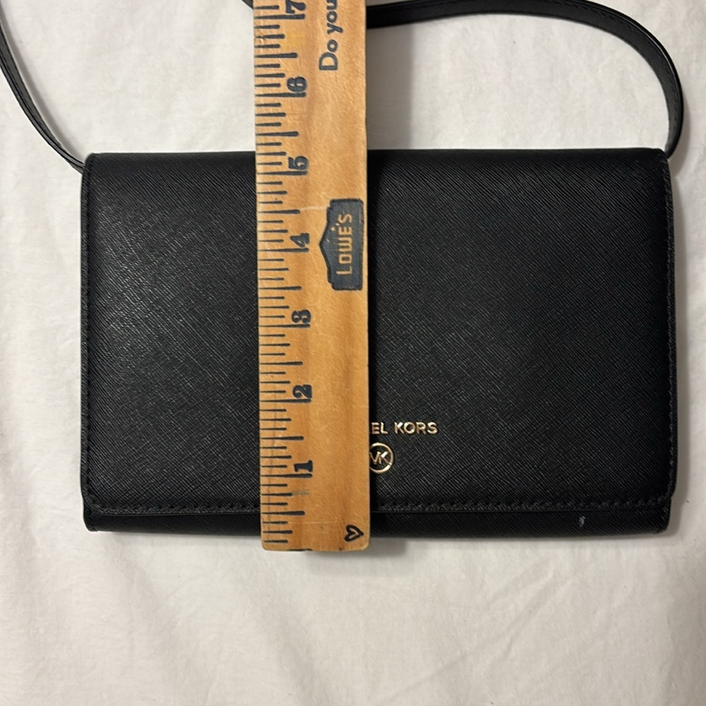 Michael Kors Black Saffiano Leather Bag with removable strap - Picture 3 of 9